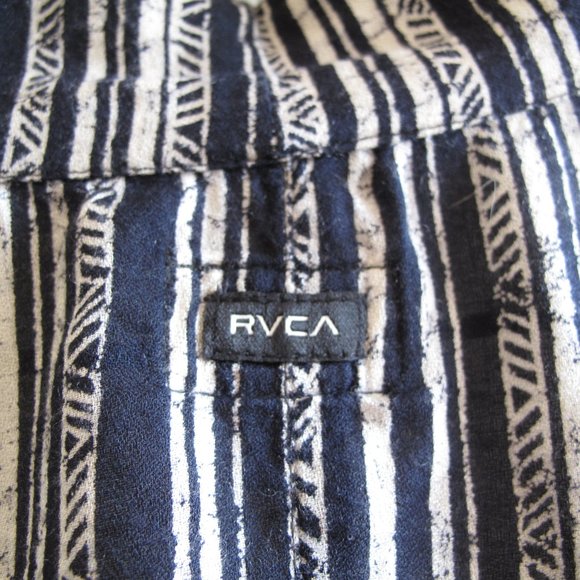 RVCA Black and Cream Striped Kimono Wrap - Picture 6 of 10